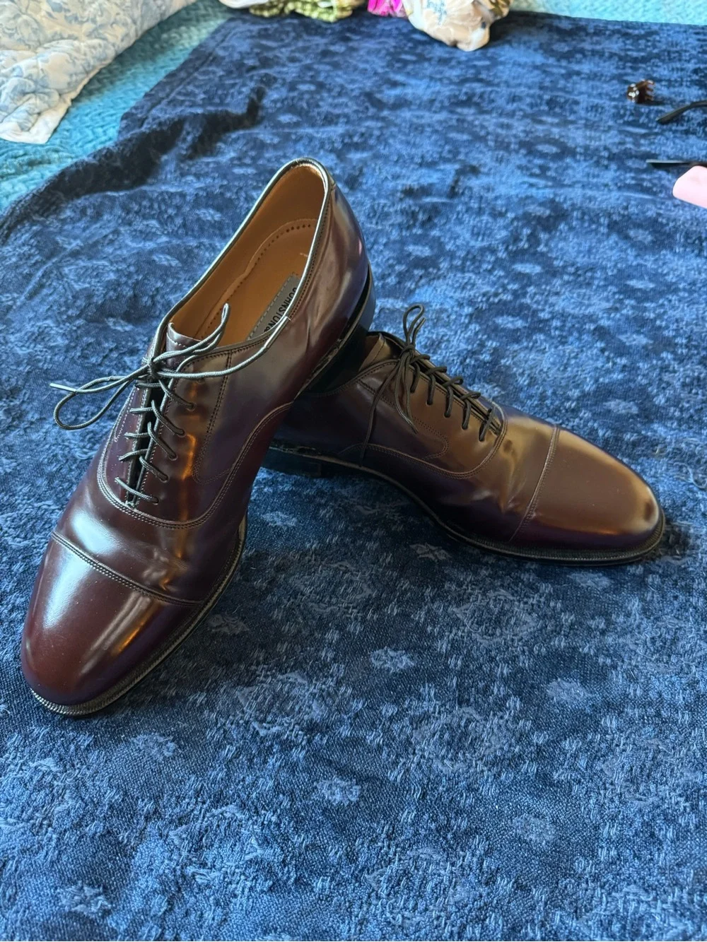 Johnston & Murphy Men's Burgundy Melton  Cap-Toe